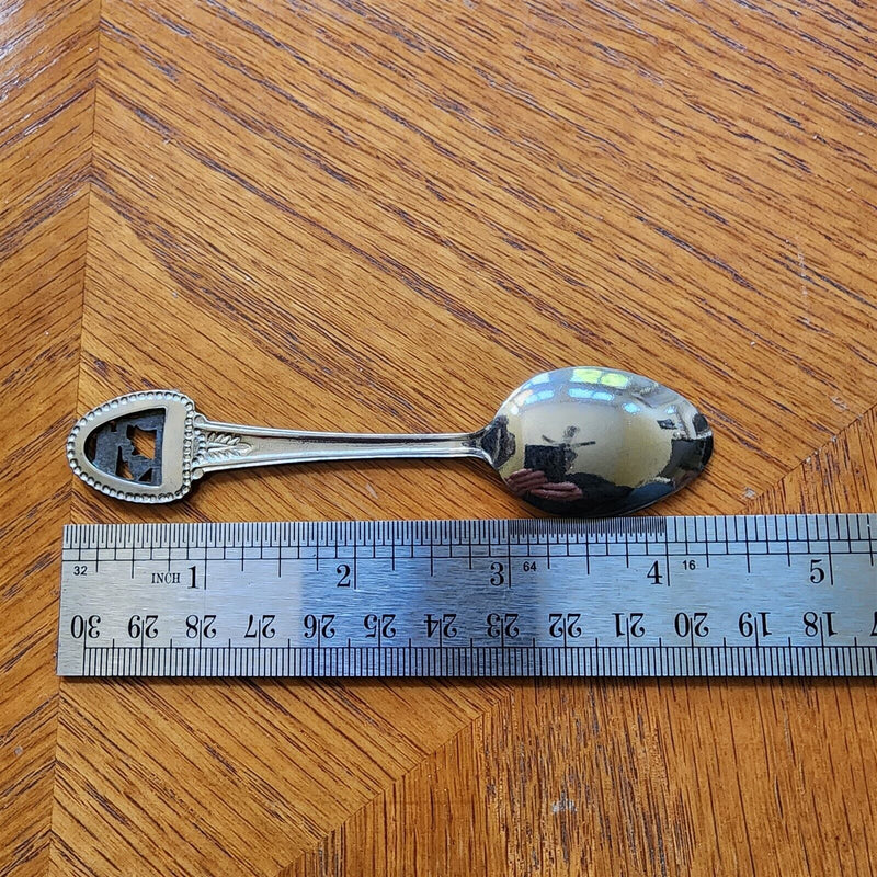 Load image into Gallery viewer, Hawaii Honolulu State Collectible Travel Souvenir Spoon 4.5" Engraved Islands