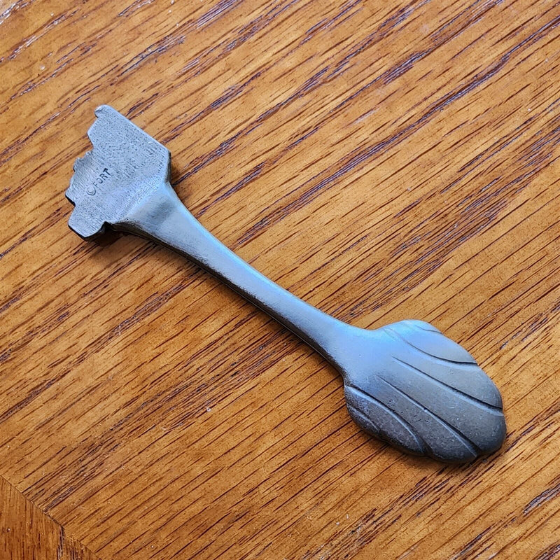 Load image into Gallery viewer, Las Vegas Casino Sin City Nevada Collectible Travel Souvenir Spoon 4" Pewter