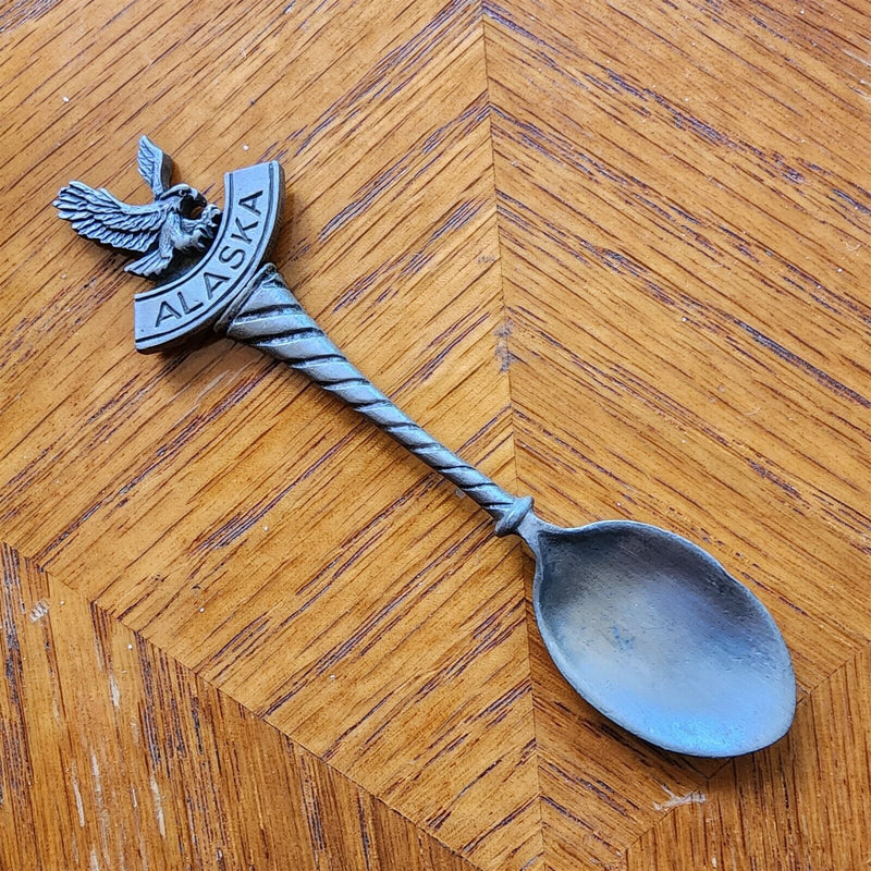 Load image into Gallery viewer, Alaska Eagle Wildlife State Collectible Travel Souvenir Spoon 4" Pewter