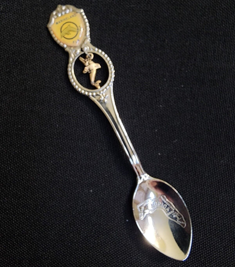Load image into Gallery viewer, Marineland Florida Collectible Travel Souvenir Spoon 4.5" Dolphin Dangler Fort