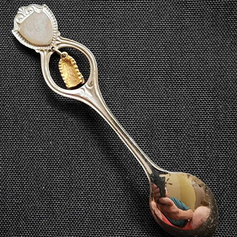 Load image into Gallery viewer, Woolaroc Oklahoma Collectible Travel Souvenir Spoon 4.5" (11cm) Indian Dangler