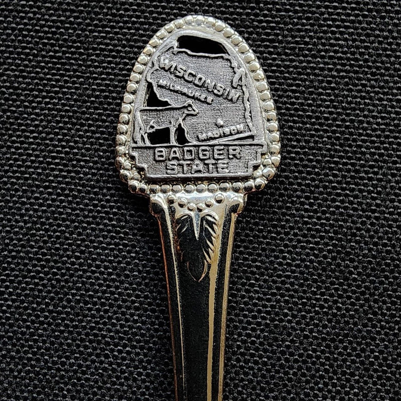 Load image into Gallery viewer, Wisconsin Badger State Collector Souvenir Spoon 4.5" (11cm)