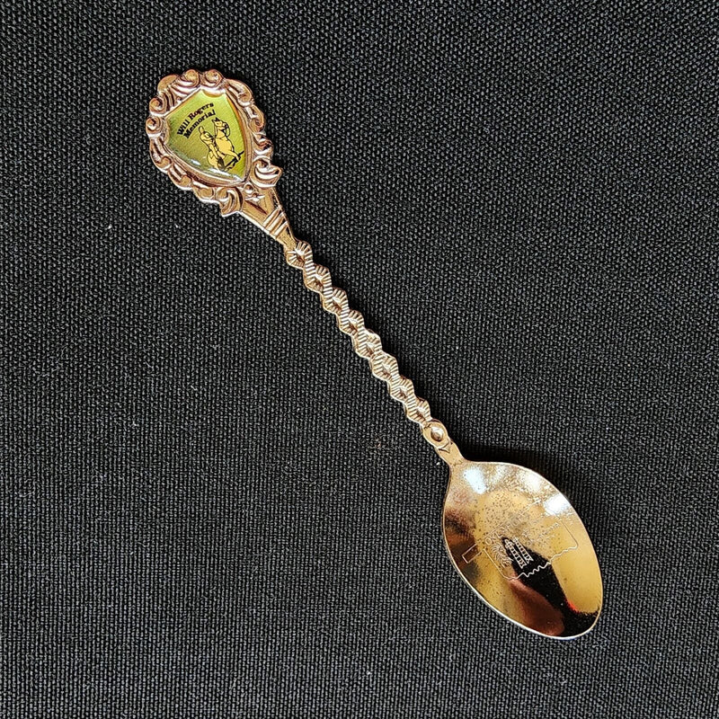 Load image into Gallery viewer, Will Rogers Memorial Oklahoma Collectible Travel Souvenir Spoon 4 1/2" Folklore