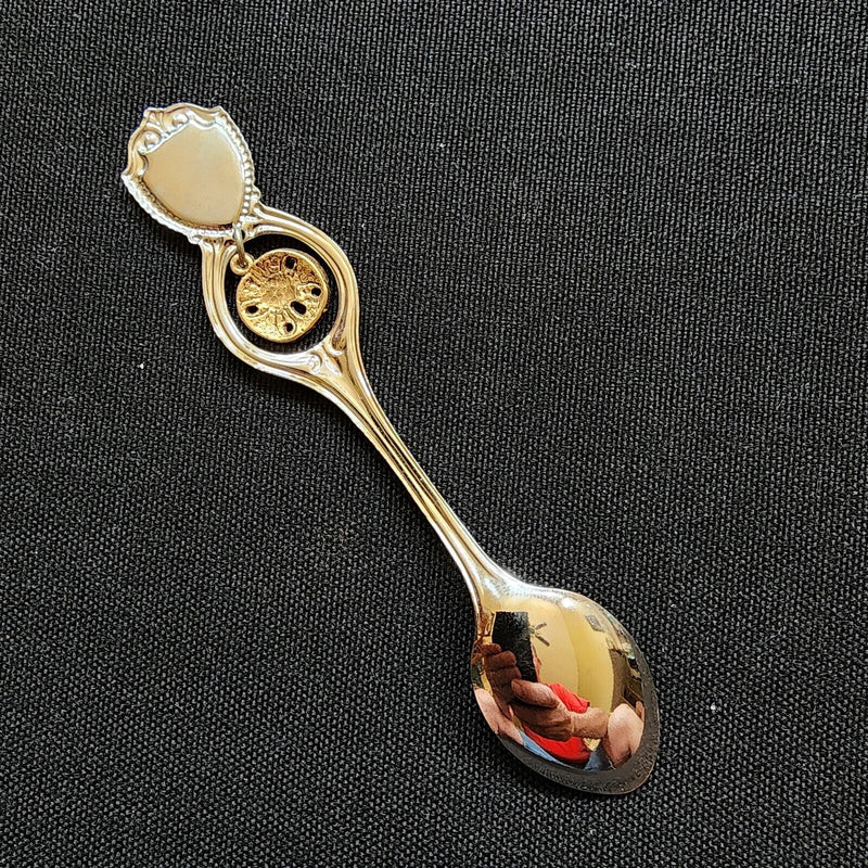 Load image into Gallery viewer, Santibel Island Florida with Sand Dollar Collector Souvenir Spoon 4.5" (11cm)