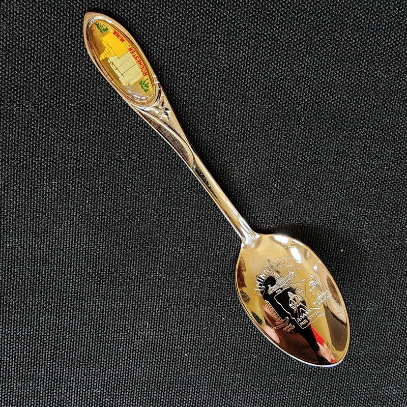 Load image into Gallery viewer, Rochester Minnesota Collectible Travel Souvenir Spoon 4.25" (11 cm) Historic