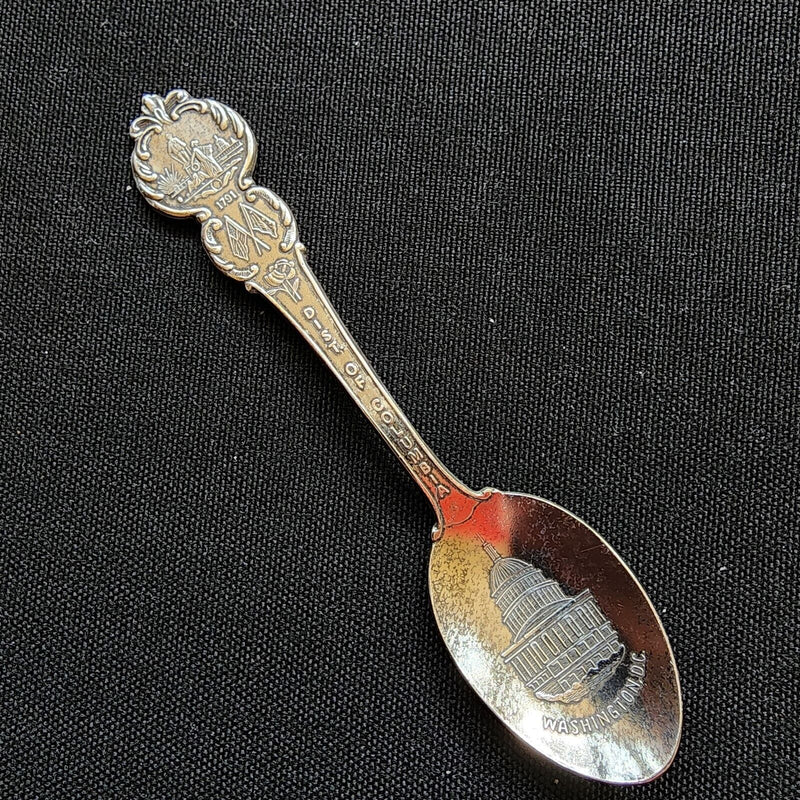 Load image into Gallery viewer, Washington DC Souvenir Travel Spoon 4.5" (11 cm) American Collectible Guild USA