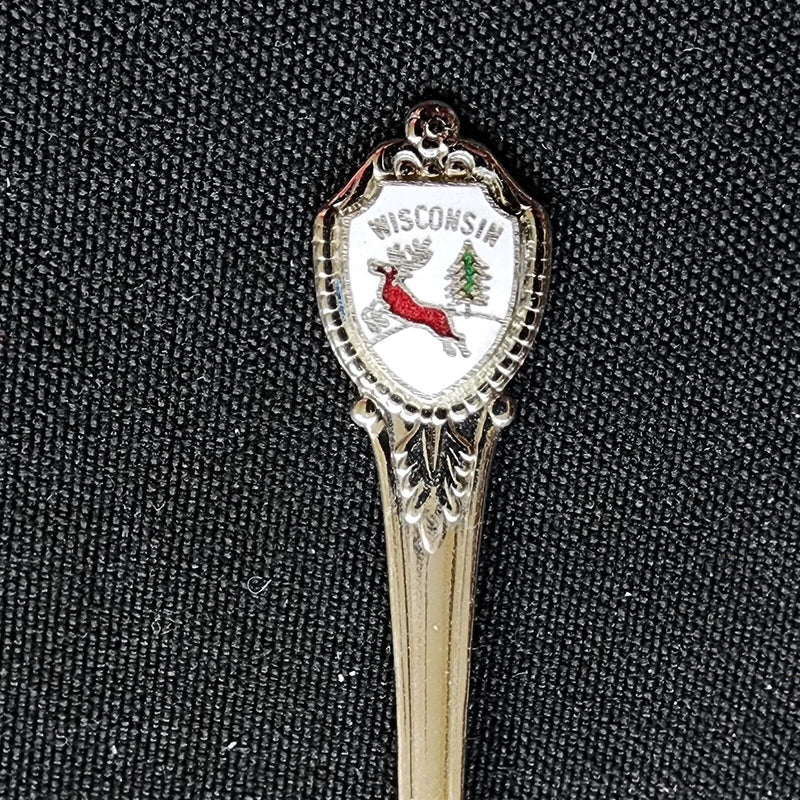Load image into Gallery viewer, Wisconsin State Collector Souvenir Spoon 4in (10cm)