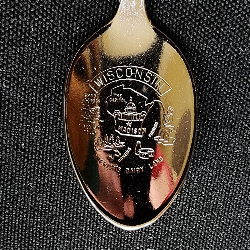 Load image into Gallery viewer, Wisconsin State Collector Souvenir Spoon 4in (10cm)