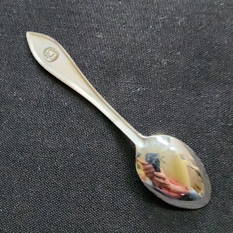 Load image into Gallery viewer, Gateway Arch St Louis Missouri Collectible Travel Souvenir Spoon 4.25" 11cm VTG