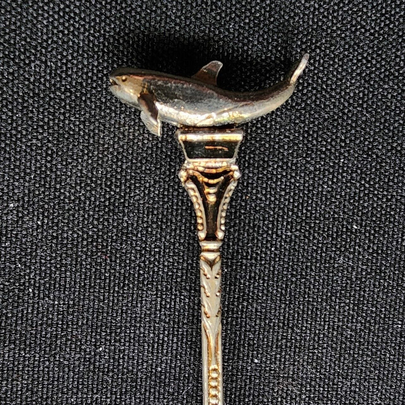 Load image into Gallery viewer, Sea World Orlando Florida Travel Collectible Souvenir Spoon 4.5" Vintage 1985