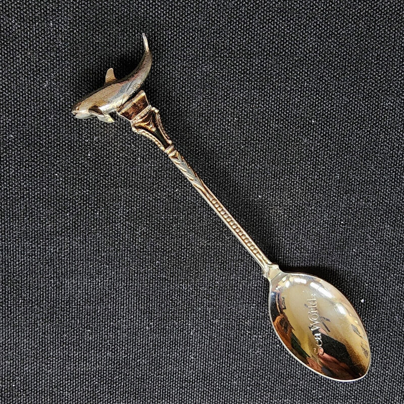 Load image into Gallery viewer, Sea World Orlando Florida Travel Collectible Souvenir Spoon 4.5" Vintage 1985
