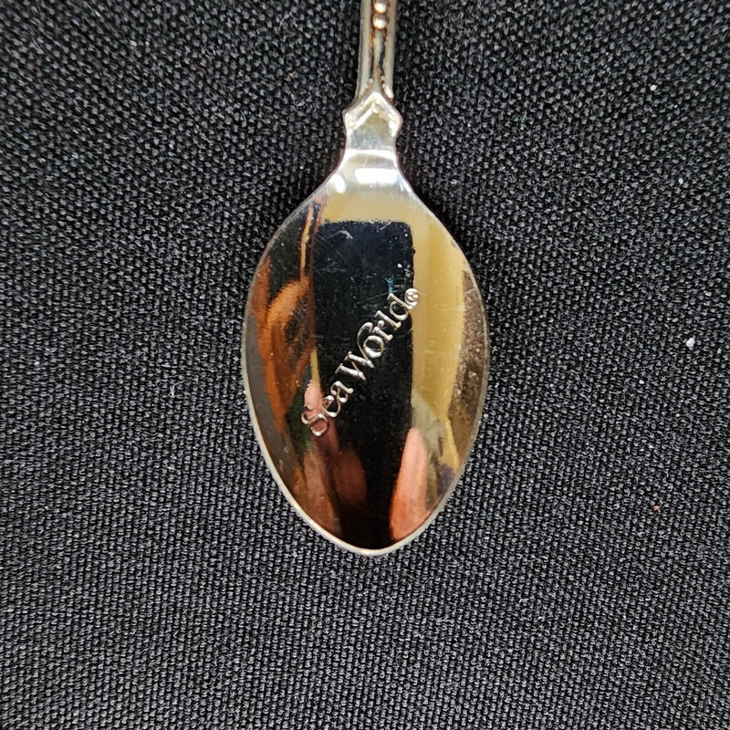 Load image into Gallery viewer, Sea World Orlando Florida Travel Collectible Souvenir Spoon 4.5" Vintage 1985