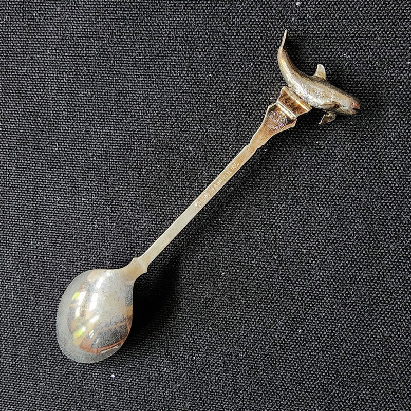 Load image into Gallery viewer, Sea World Orlando Florida Travel Collectible Souvenir Spoon 4.5" Vintage 1985