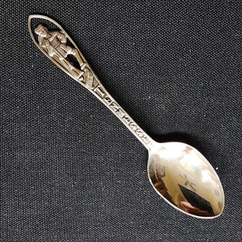 Load image into Gallery viewer, Tennessee Collectible Travel Souvenir Spoon Volunteer State with Davy Crockett