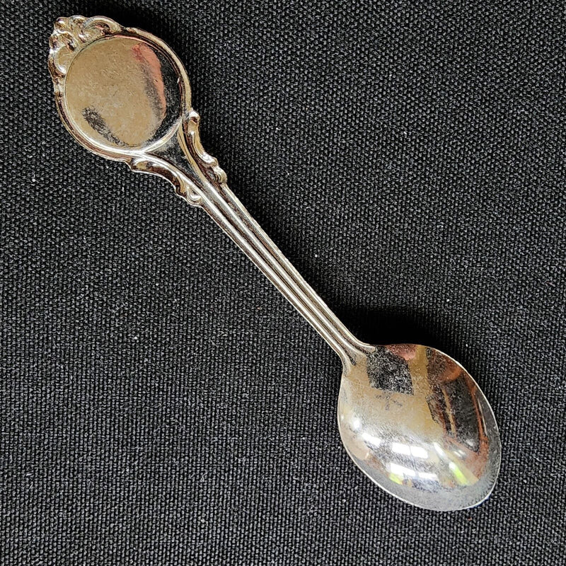 Load image into Gallery viewer, Mount Rushmore South Dakota National Park Collectible Travel Souvenir Spoon 4.5"