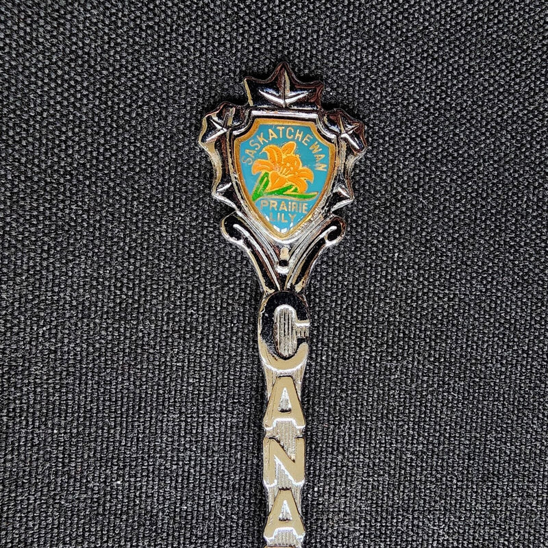 Load image into Gallery viewer, Saskatchewan Canada Prairie Lily Collectible Souvenir Spoon 4.5" (11cm)