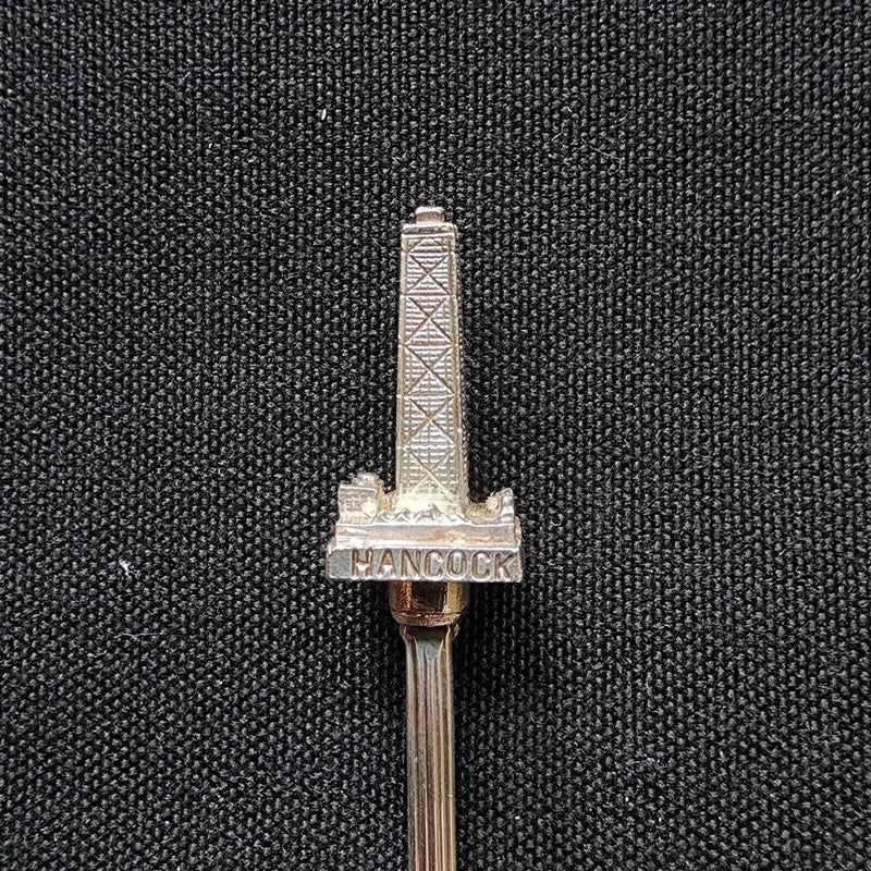 Load image into Gallery viewer, Chicago Illinois Hancock Building Collectible Souvenir Spoon 4.5" (11cm)