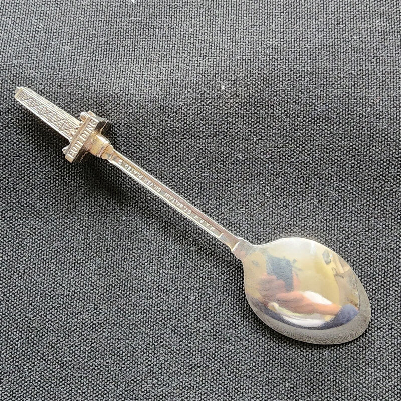 Load image into Gallery viewer, Chicago Illinois Hancock Building Collectible Souvenir Spoon 4.5" (11cm)