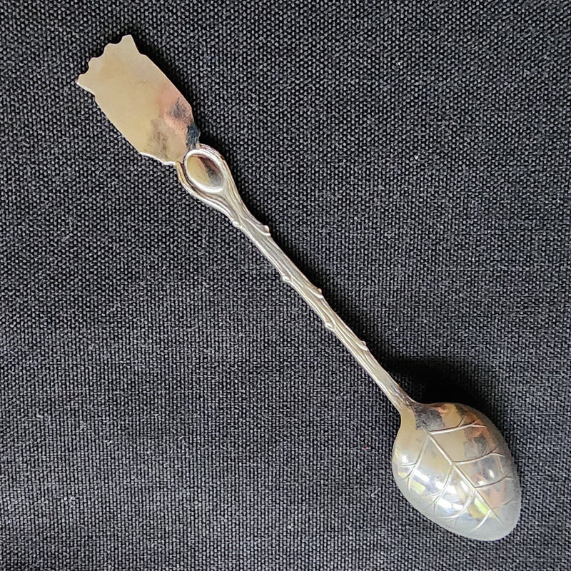 Load image into Gallery viewer, Cheverny Commune France Collectible Souvenir Spoon 5" (12cm) Silver Plated