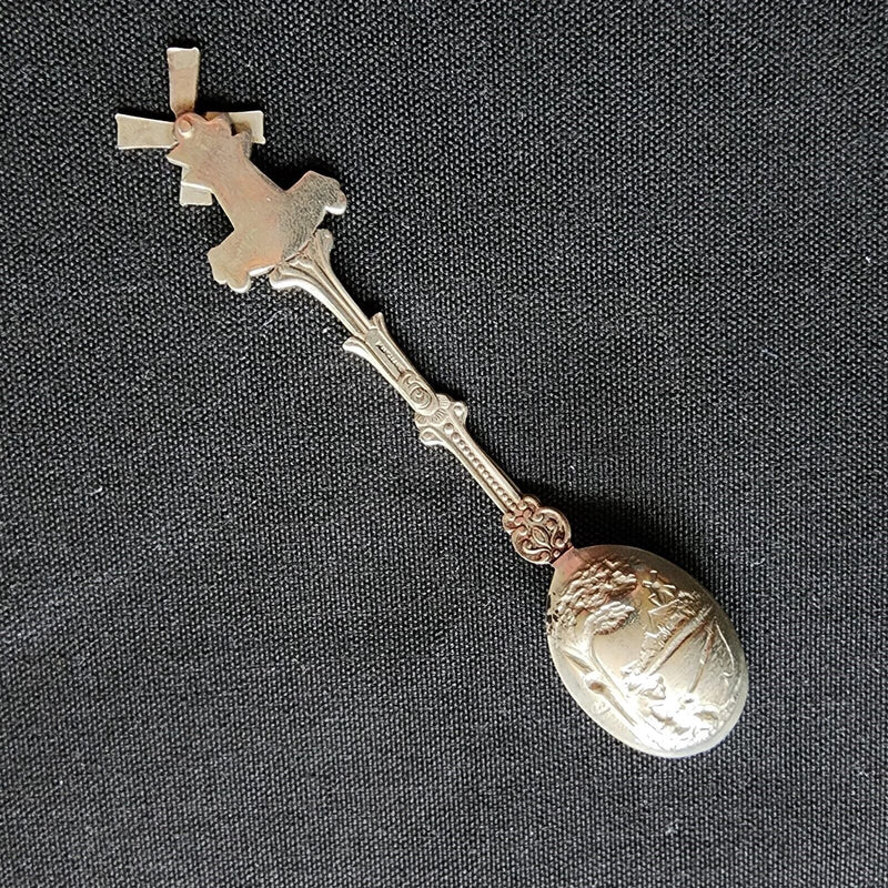 Load image into Gallery viewer, Holland Michigan Windmill Collectible Souvenir Spoon 5" (12cm)