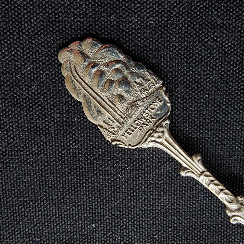 Load image into Gallery viewer, Yellowstone National Park Collector Souvenir Spoon 5" (12cm) Silver Plated