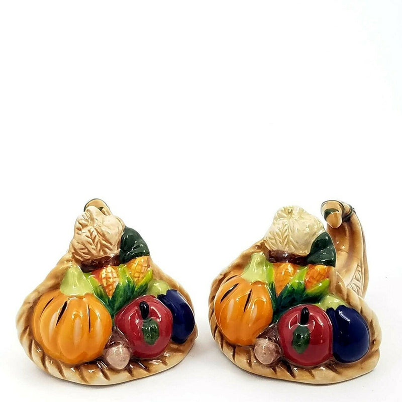 Load image into Gallery viewer, Ceramic Cornucopia Basket Salt Pepper Shaker Set