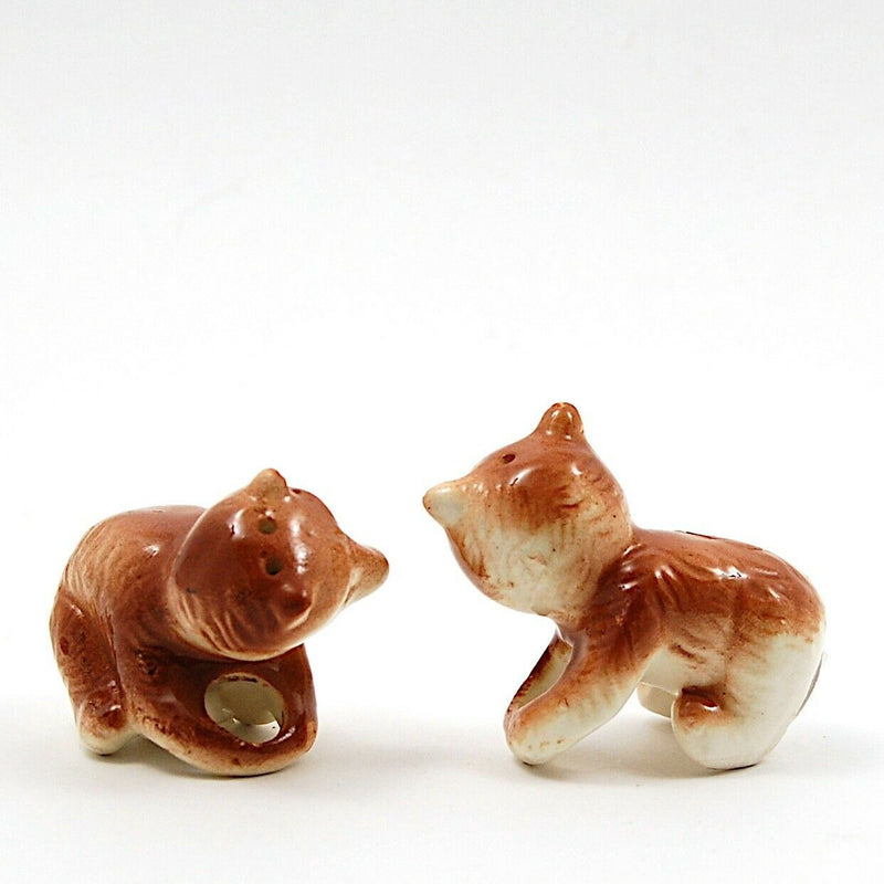 Load image into Gallery viewer, Vintage Salt Pepper Shakers Bears playing