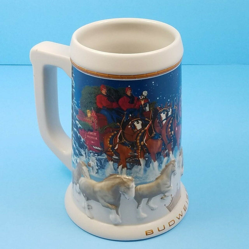 Load image into Gallery viewer, 2005 Budweiser Stein Beer Holiday Clydesdale Horse Ceramic Mug CS628