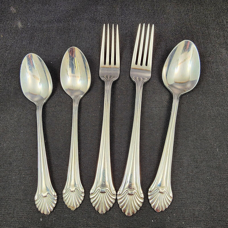 Load image into Gallery viewer, Seafare by Reed &amp; Barton 5 Piece Set of Stainless Forks and Spoons
