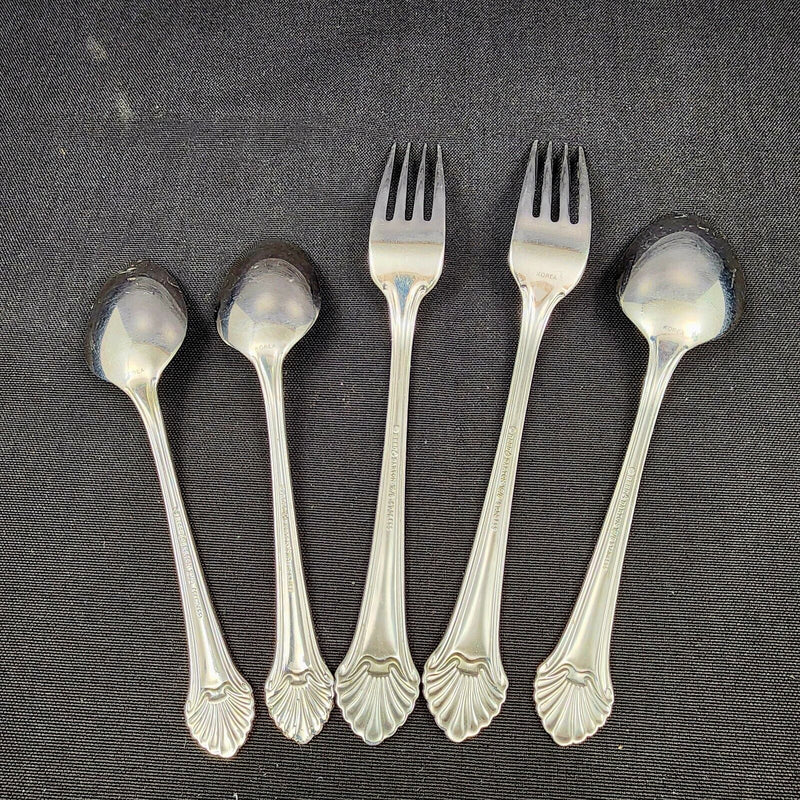 Load image into Gallery viewer, Seafare by Reed &amp; Barton 5 Piece Set of Stainless Forks and Spoons
