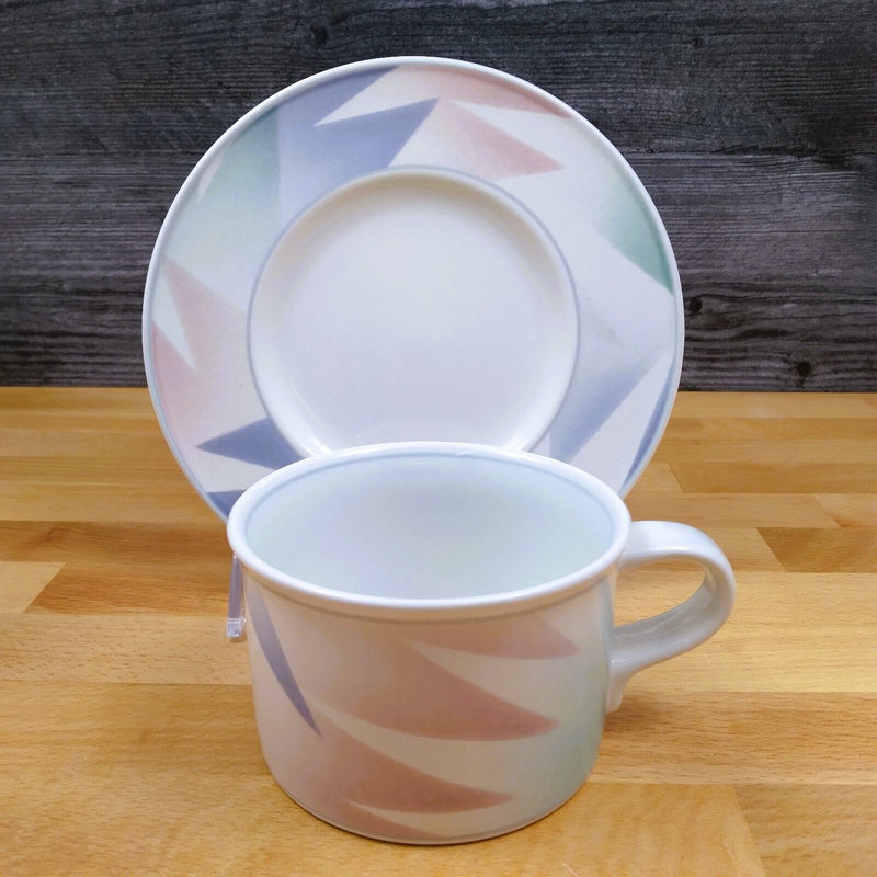 Load image into Gallery viewer, Mikasa Intaglio Fantazz 3 Tea Cups and Saucers Ceramics CAC6 Coffee Mug Bergen
