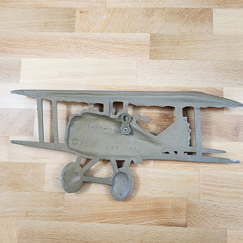 Load image into Gallery viewer, 3 Vintage Airplane Wall Hanging Cast Metal Ww1 Bi-Planes Made Usa 1970 Homco
