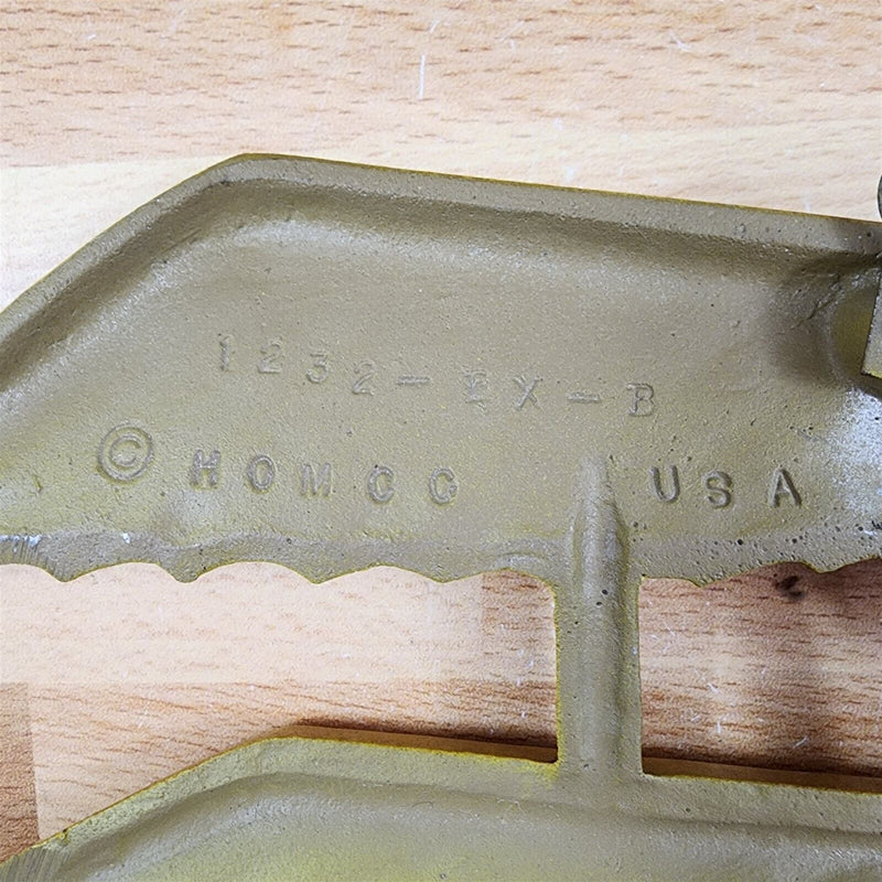 Load image into Gallery viewer, 3 Vintage Airplane Wall Hanging Cast Metal Ww1 Bi-Planes Made Usa 1970 Homco
