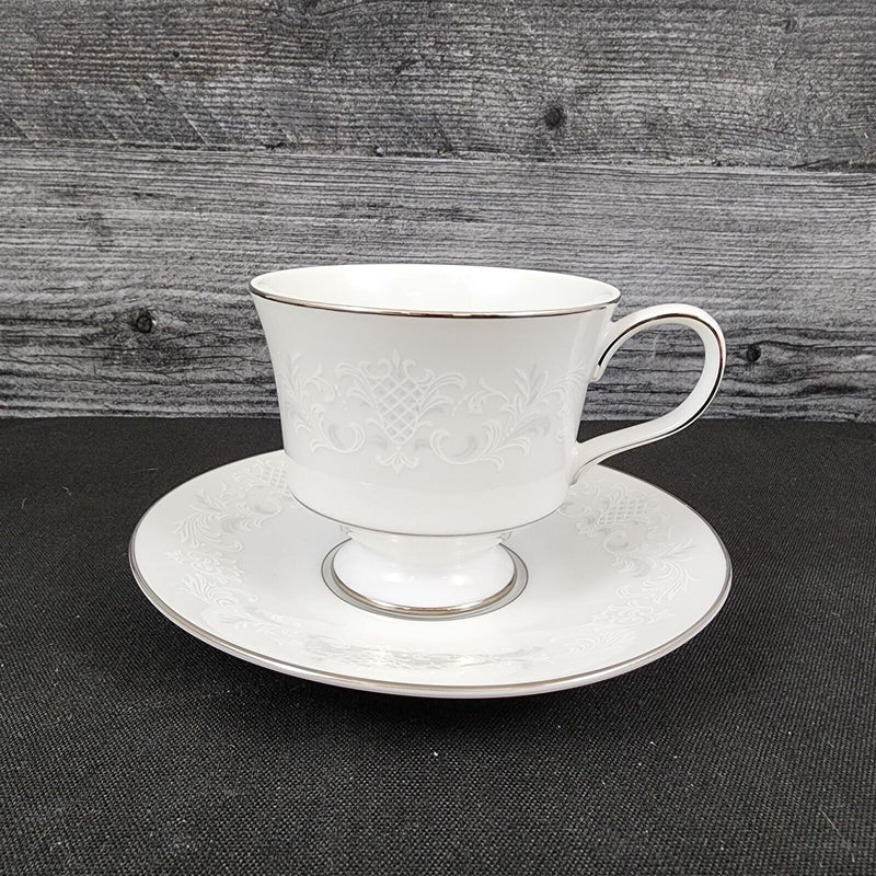 Load image into Gallery viewer, Sango Florence Saucer &amp; Tea Cup Coffee Mug Gray Scrolls Japan 3646 Dishware
