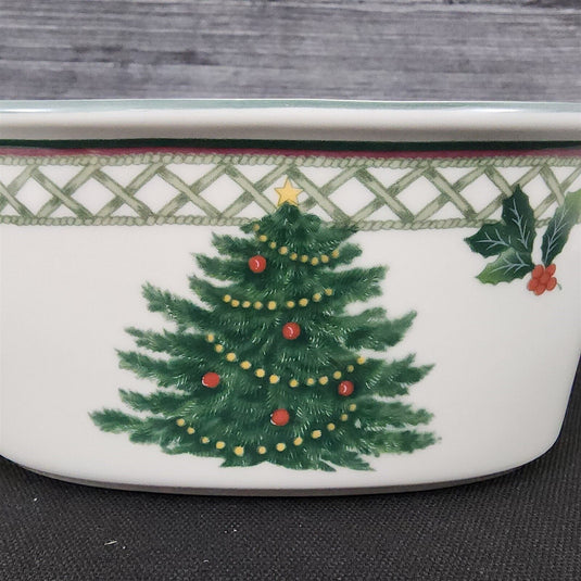 Mikasa Christmas Story Gravy Boat & Under Plate White Holiday Dinnerware Decor