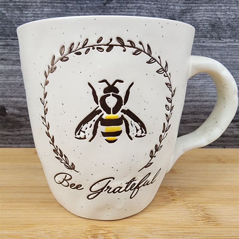 Load image into Gallery viewer, Be Grateful Saying Coffee Mug 16oz Bee Embossed Ceramic Tea Cup Blue Sky
