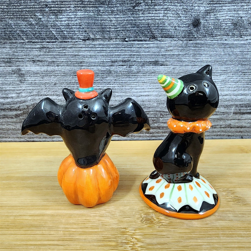 Load image into Gallery viewer, Halloween Salt Pepper Set Pumpkin Jack-o-Lantern Black Cat Bat Ceramic Blue Sky
