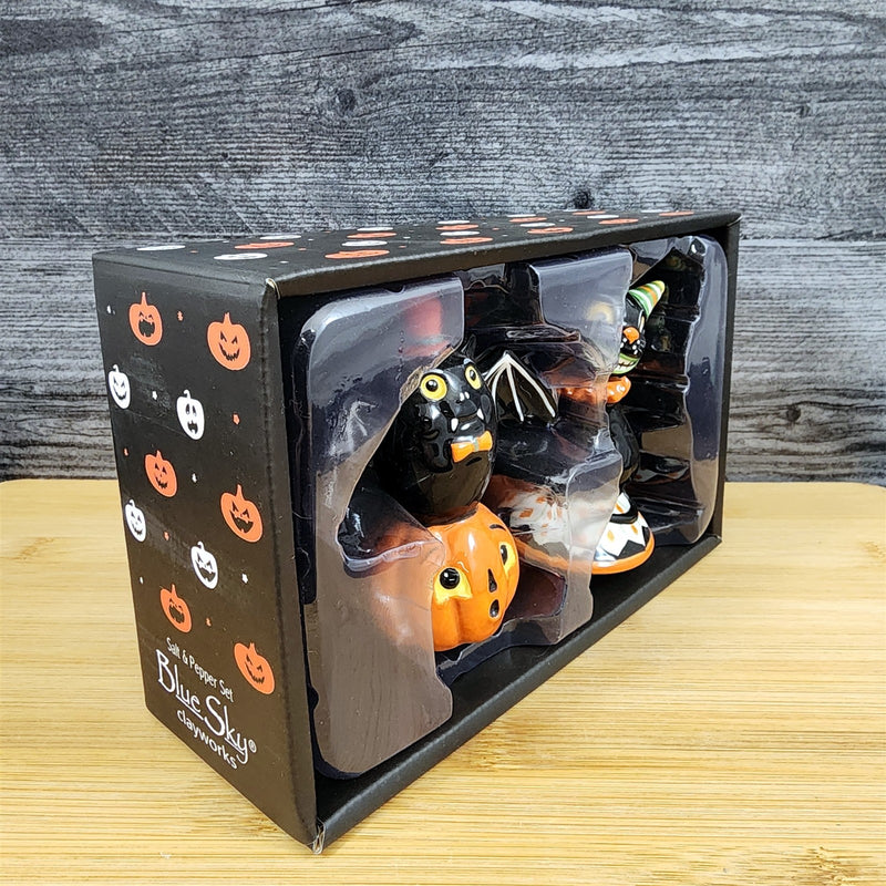 Load image into Gallery viewer, Halloween Salt Pepper Set Pumpkin Jack-o-Lantern Black Cat Bat Ceramic Blue Sky
