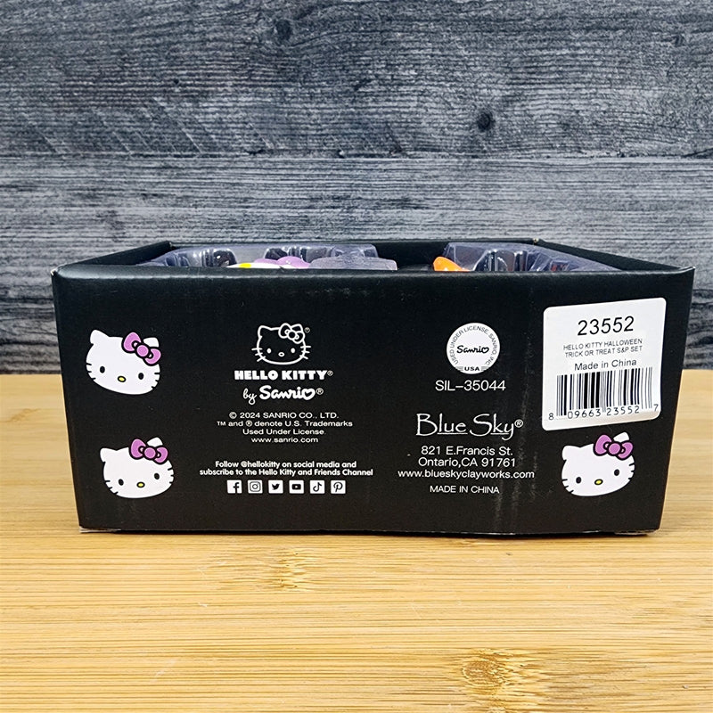 Load image into Gallery viewer, Hello Kitty Halloween Trick Treat Collectible Salt Pepper Set Ceramic Blue Sky
