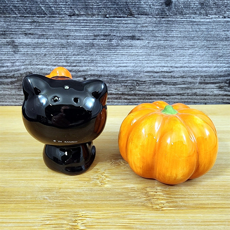 Load image into Gallery viewer, Hello Kitty Halloween Jack-o-Lantern Pumpkin Salt Pepper Set Ceramic Blue Sky
