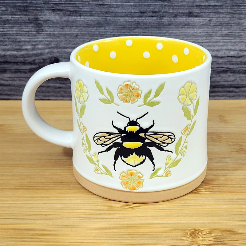 Load image into Gallery viewer, Flower Bumble Bee Coffee Mug Embossed Yellow Ceramic Tea Cup Blue Sky 17oz
