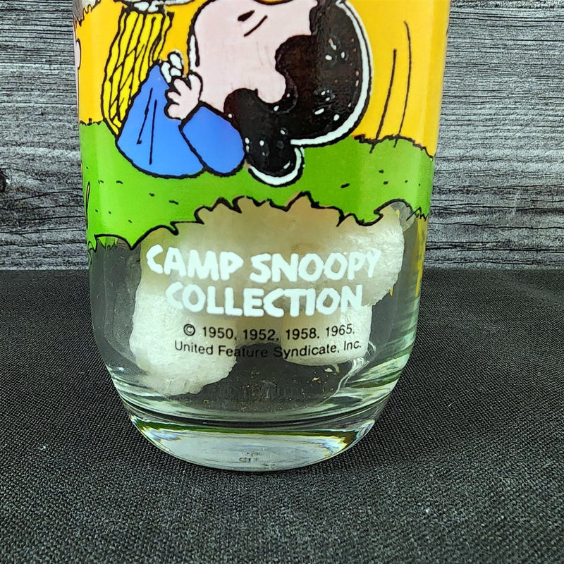 Load image into Gallery viewer, Peanuts Linus McDonalds Drinking Glass Vintage Schultz Cartoon Tumbler 1968
