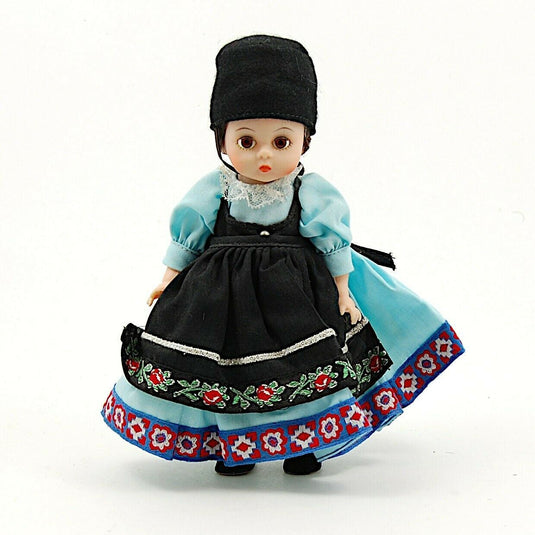 Romania Madame Alexander 586 International Doll 8