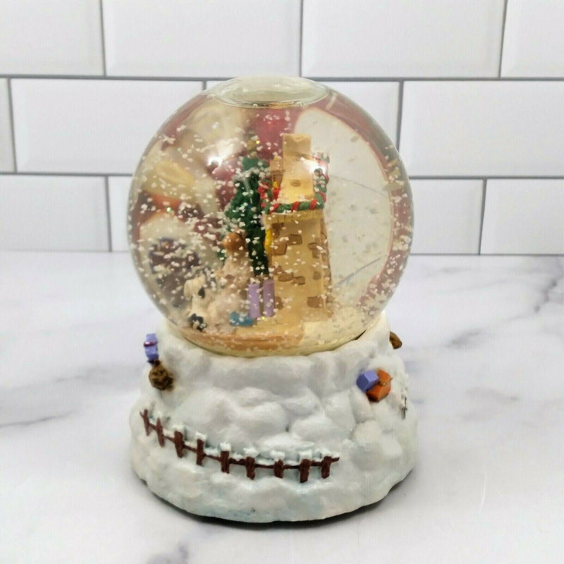 Load image into Gallery viewer, Santa World Snow Globe Musical
