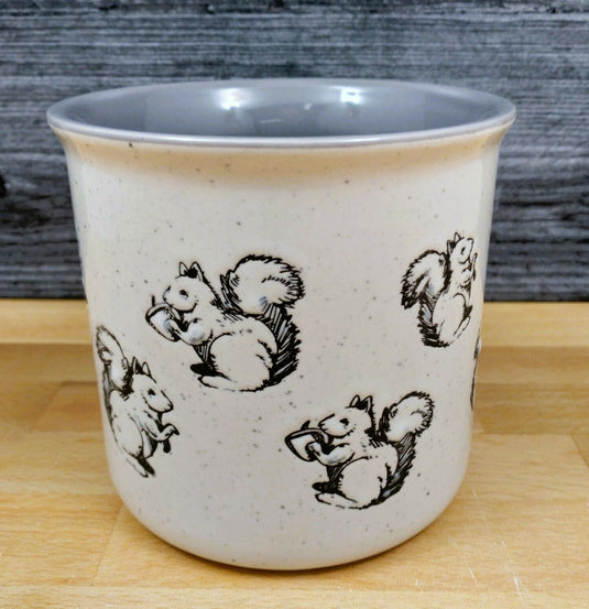 Squirrel Design Coffee Mug 21oz in Warm Gray 621ml Stoneware Tea Cup