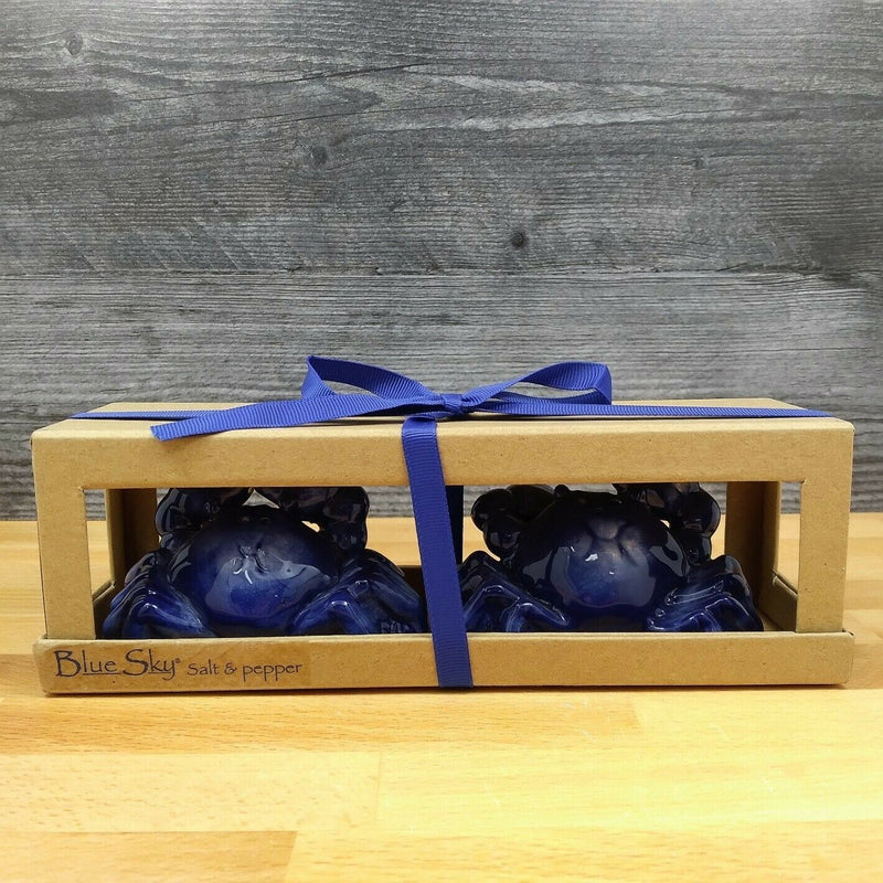 Load image into Gallery viewer, Blue Crab Salt Pepper Set Collectible by Blue Sky Clayworks
