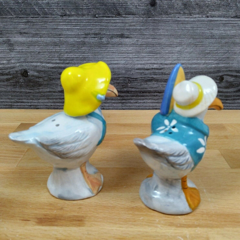 Load image into Gallery viewer, Beach Seagull Salt Pepper Set Sea Life Collectible by Blue Sky Clayworks
