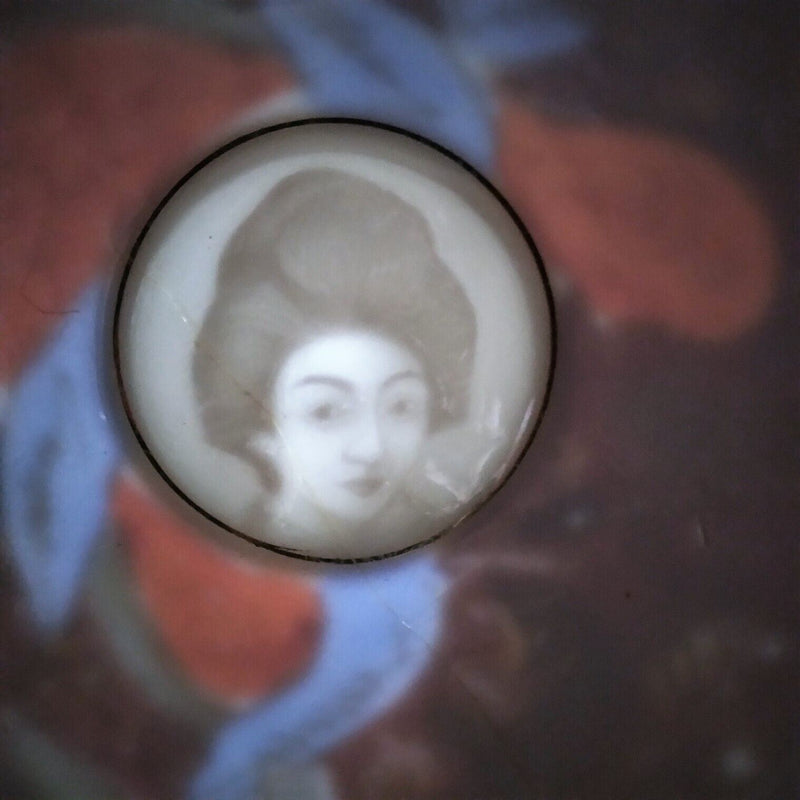 Load image into Gallery viewer, Japanese Moriage 3 Set of Tea Cups and Saucers Pensive Geisha Lithophane
