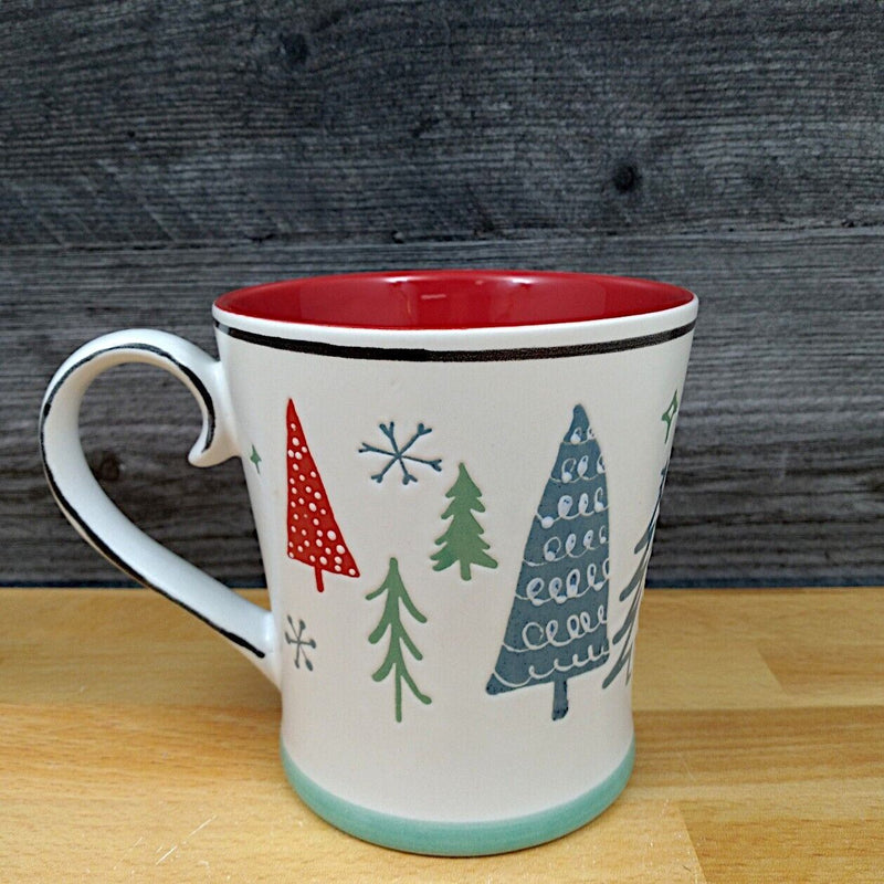 Load image into Gallery viewer, Winter Scene Holiday Coffee Mug 17oz (455ml) Embossed Christmas Cup Blue Sky

