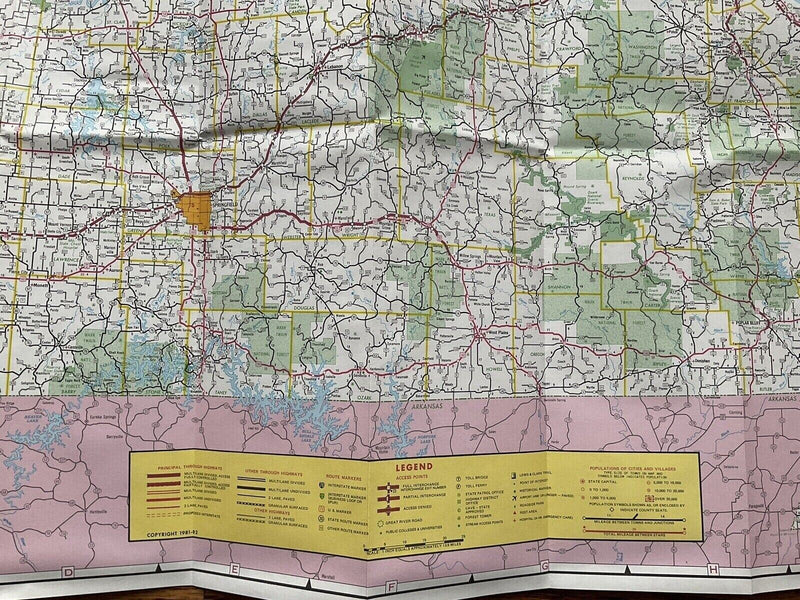 Load image into Gallery viewer, 1981-82 Official Missouri State Highway Transportation Travel Road Map
